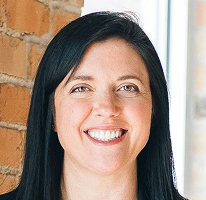 Portræt af Sophie Hartwell, chef for kundesupport i serviceteamet